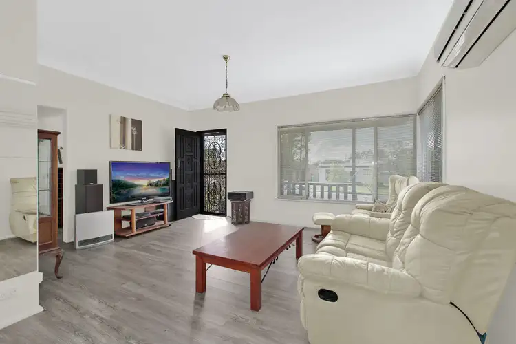 8 Arlington Street, Gorokan NSW 2263
