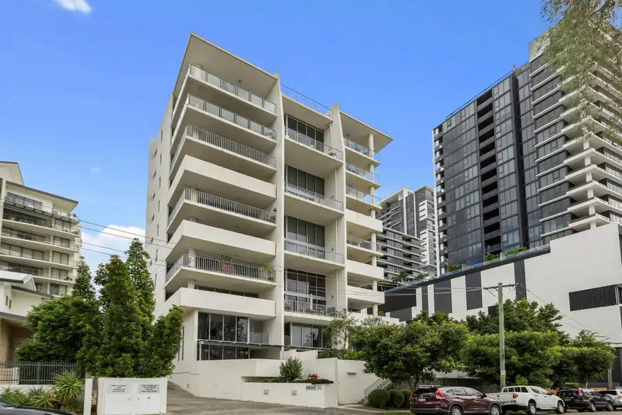 Main view of Homely unit listing, 19/15 Walsh Street, Milton QLD 4064