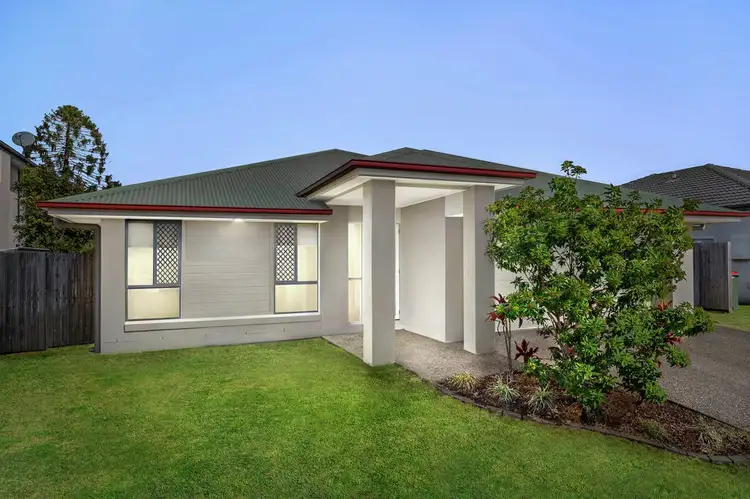 33 Foxwood Circuit, Wakerley QLD 4154