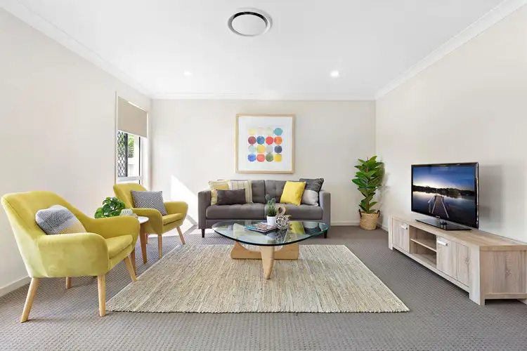 Second view of Homely house listing, 33 Foxwood Circuit, Wakerley QLD 4154