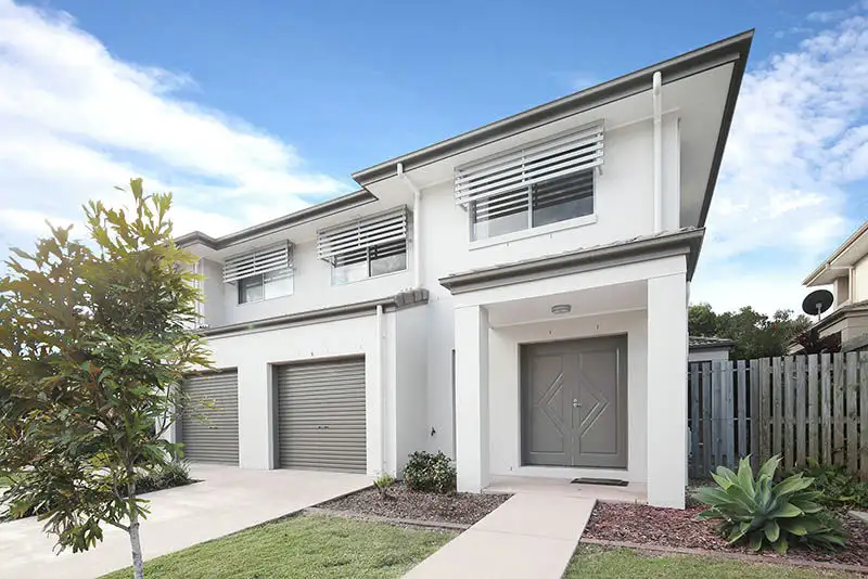 Main view of Homely townhouse listing, 2/20 Rosella close, Calamvale QLD 4116