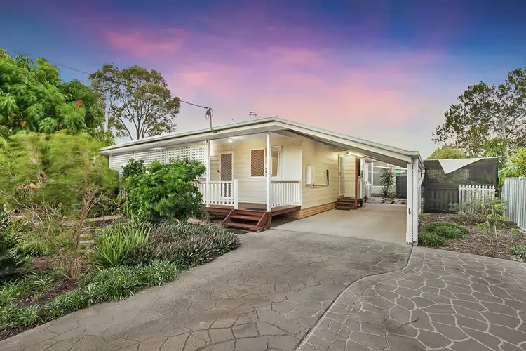 74 Alexander Street, Urangan QLD 4655