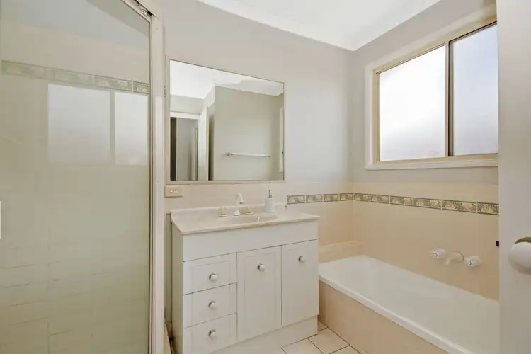 Sixth view of Homely townhouse listing, 2/718 Wynnum Road, Morningside QLD 4170