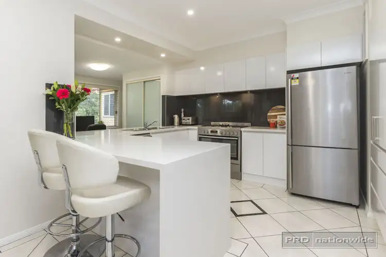 1/5 Blaxland Road, Macquarie Hills NSW 2285