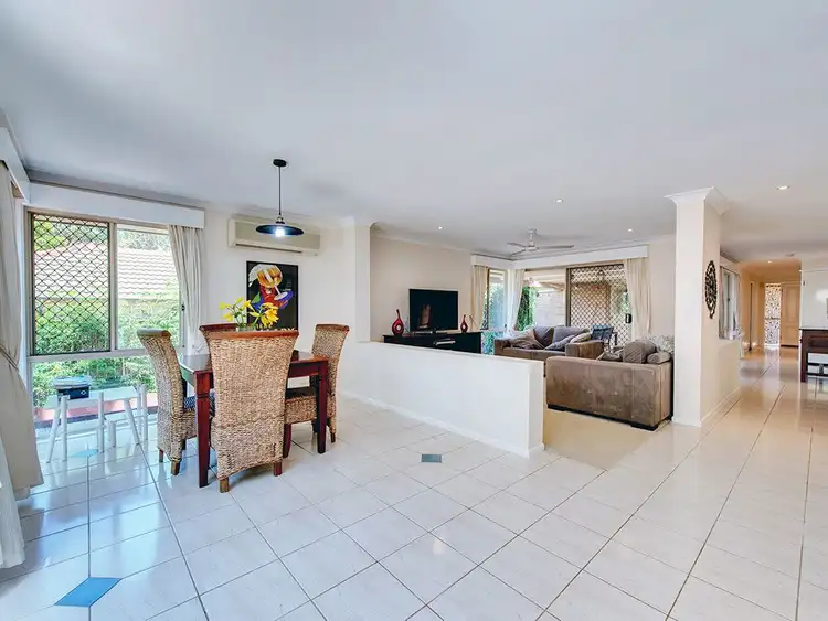 12 Burke Pl, Forest Lake QLD 4078