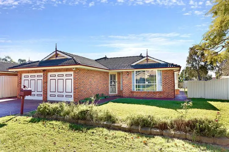 2 Golden Grove, Stanhope Gardens NSW 2768