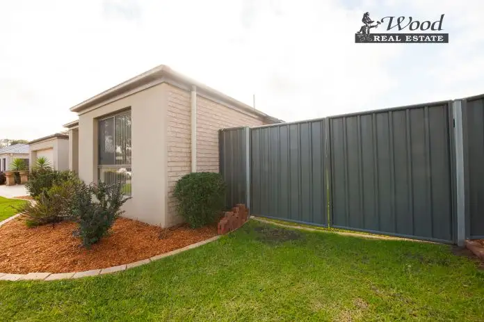 Seventh view of Homely house listing, 104 Hotham Circ, Thurgoona NSW 2640