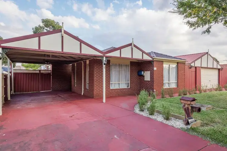11 Turanga Place, Hallam VIC 3803