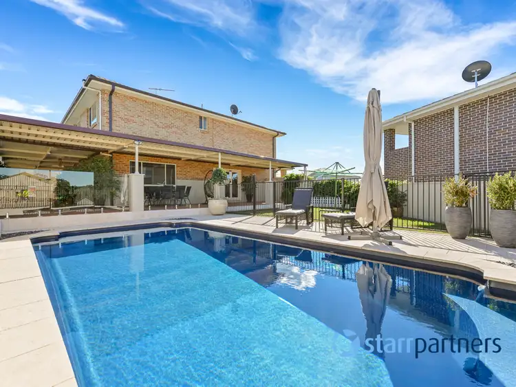 18 Busch Place, St Helens Park NSW 2560