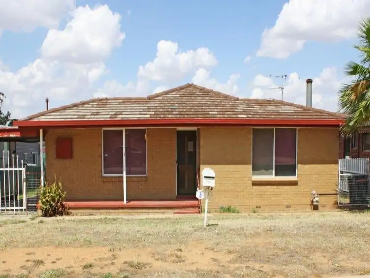 5 James St, Junee NSW 2663
