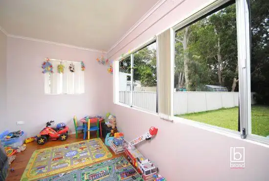 15 Howelston Road, Gorokan NSW 2263