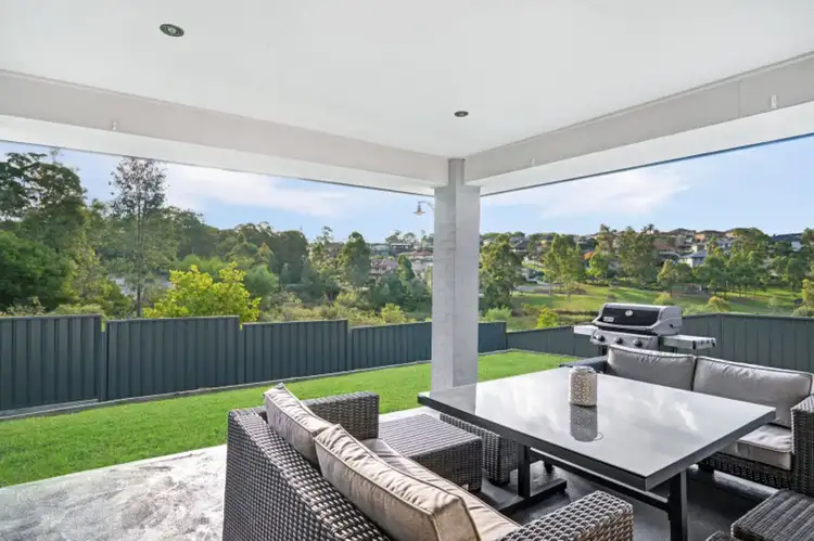 10 Waterside Drive, Fletcher NSW 2287
