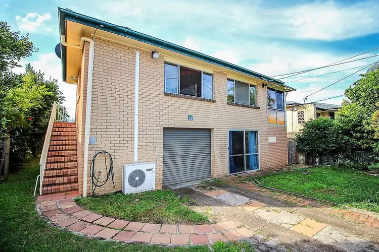 11 Wilfred St, Lota QLD 4179