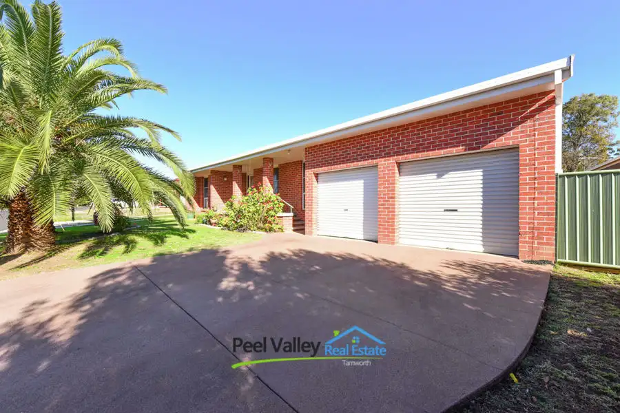 Main view of Homely house listing, 4 Baringa Place, Tamworth NSW 2340