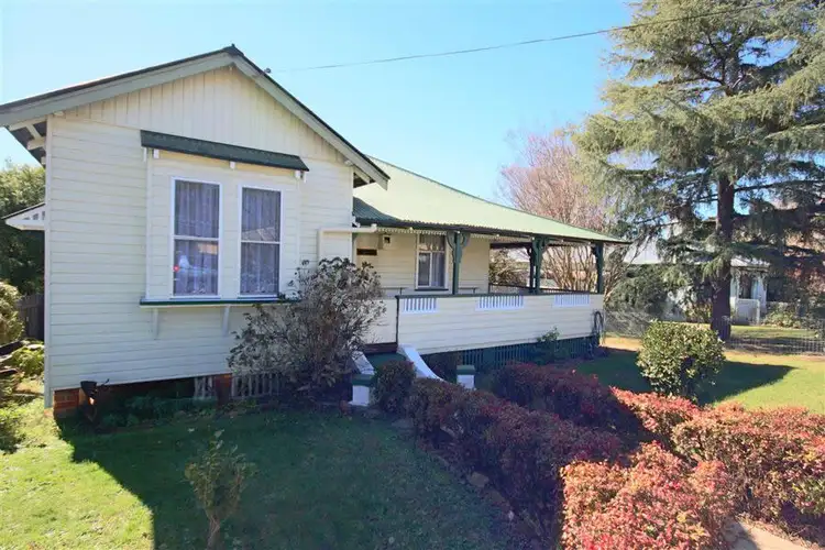 38 Molesworth Street, Tenterfield NSW 2372