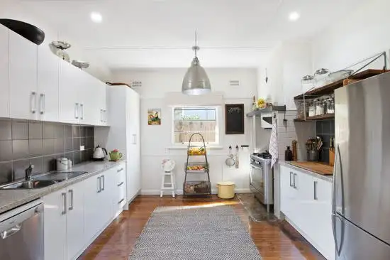 8 Lushington Street, East Gosford NSW 2250