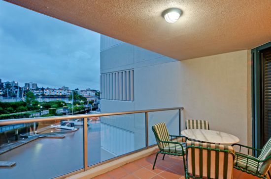 Seventh view of Homely apartment listing, 17/78 Cairns St, Kangaroo Point QLD 4169