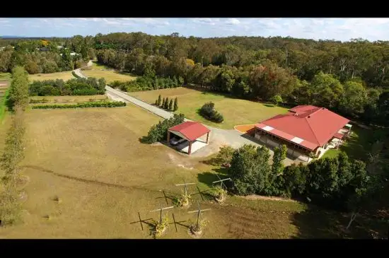 212 Rosia Rd, Park Ridge QLD 4125