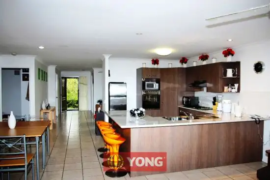 Second view of Homely house listing, 18 Barrine Pl, Parkinson QLD 4115