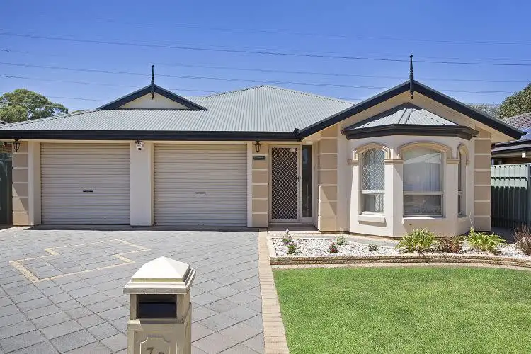 73 Hunter Crescent, Salisbury North SA 5108