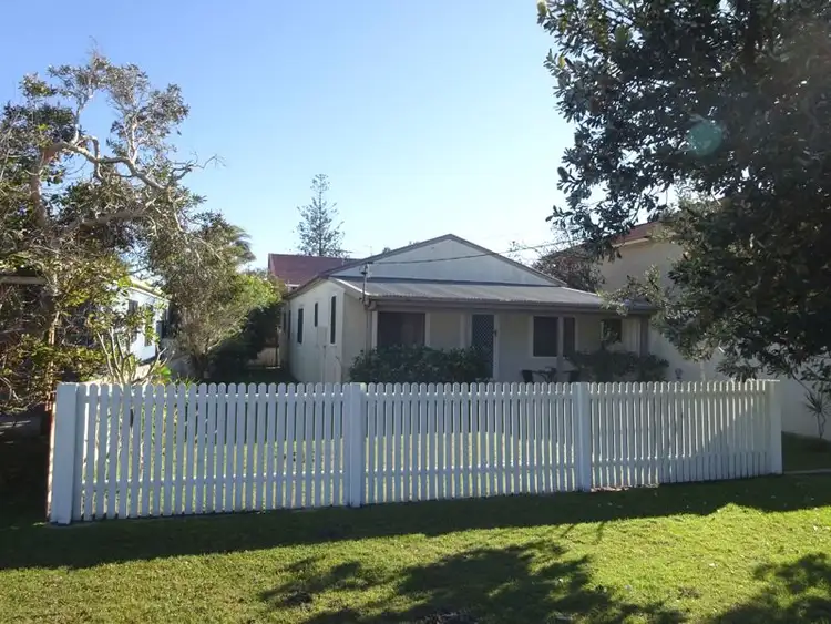 9 Ford St, Red Rock NSW 2456
