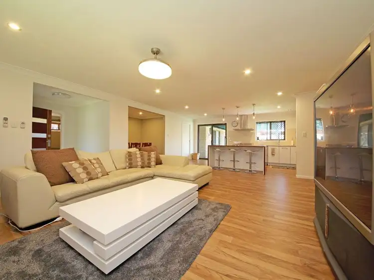 Fifth view of Homely house listing, 2 Alison Court, Kippa-ring QLD 4021