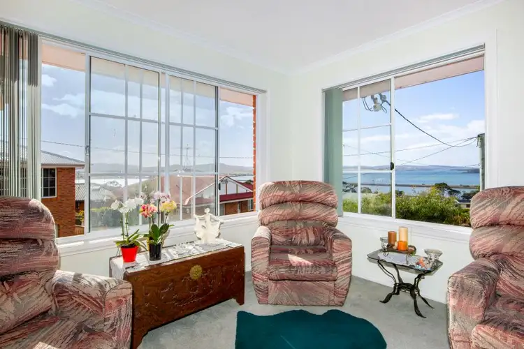 1/10 Stewart Court, Midway Point TAS 7171
