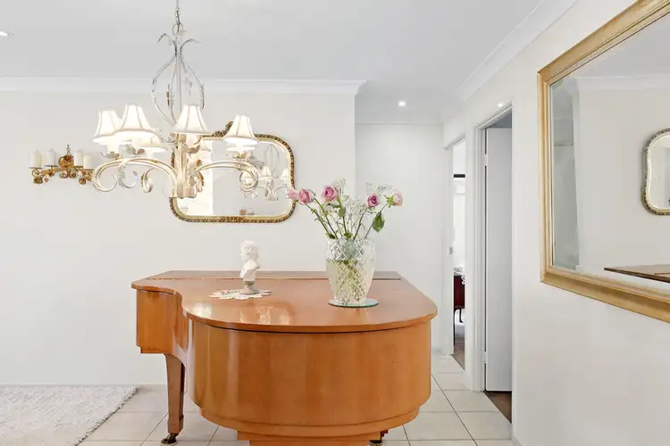 9 Pringle Place, Forest Lake QLD 4078