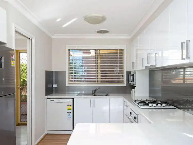 Third view of Homely house listing, 1/40 Brooklyn Drive, Bourkelands, Wagga Wagga NSW 2650
