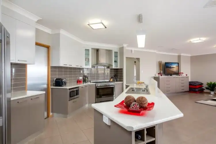 Fourth view of Homely house listing, 17 Marylands Way, Bourkelands, Wagga Wagga NSW 2650