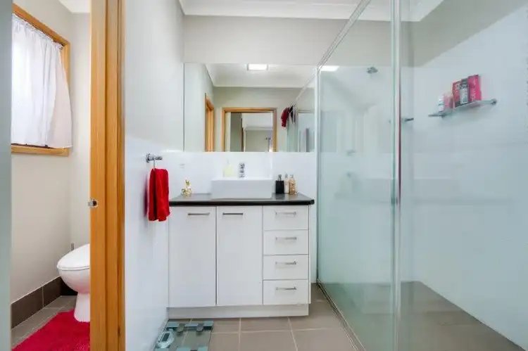 Seventh view of Homely house listing, 17 Marylands Way, Bourkelands, Wagga Wagga NSW 2650