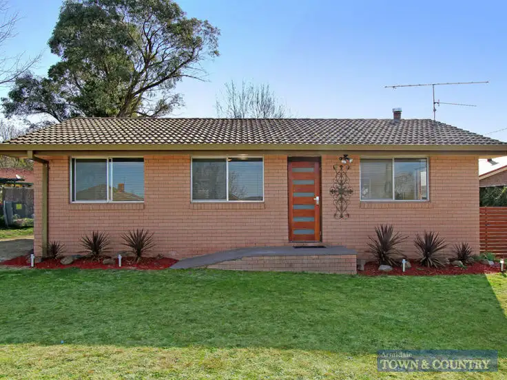 7 Marsh Street, Uralla NSW 2358