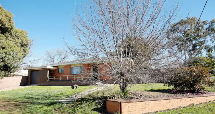 13 Ziegler Avenue, Kooringal NSW 2650