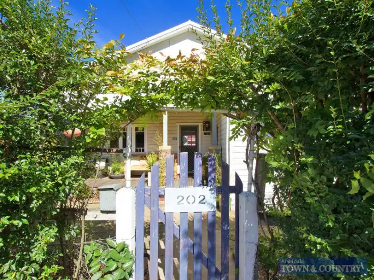 202 Donnelly Street, Armidale NSW 2350
