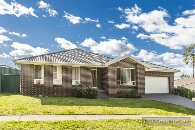 16 Coolabah Close, Fletcher NSW 2287