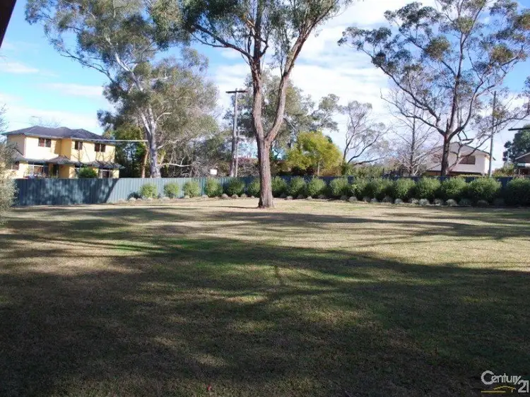 72 Russell Avenue, Valley Heights NSW 2777