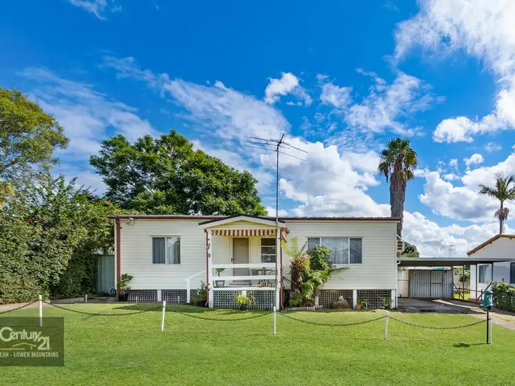 9 First Street, Warragamba NSW 2752