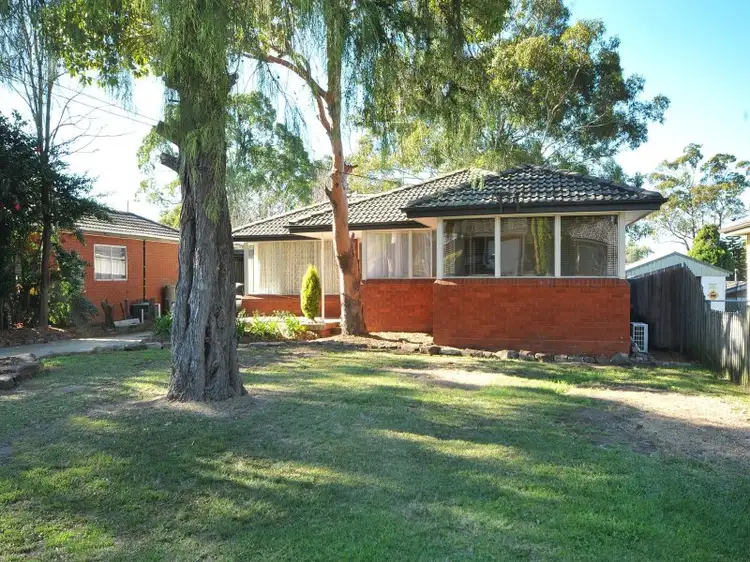 6 Anne Crescent, Blaxland NSW 2774