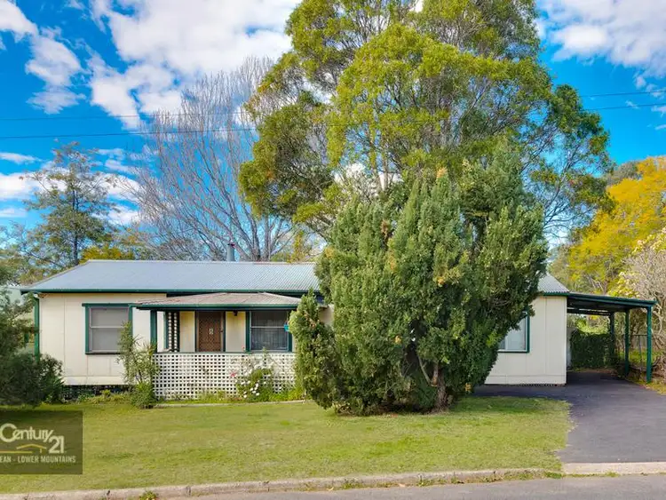 8 First Street, Warragamba NSW 2752