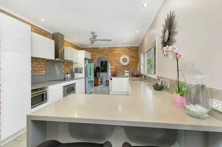 1 Sandpiper Court, Bayview Heights QLD 4868