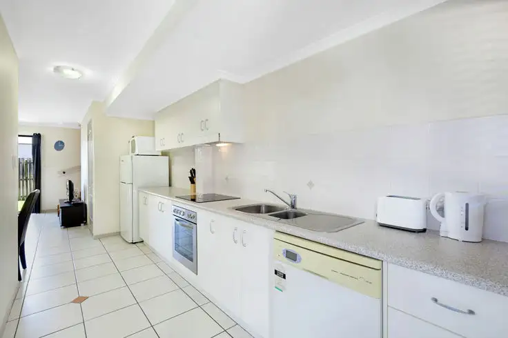 2/56-58 Main Street, Pialba QLD 4655