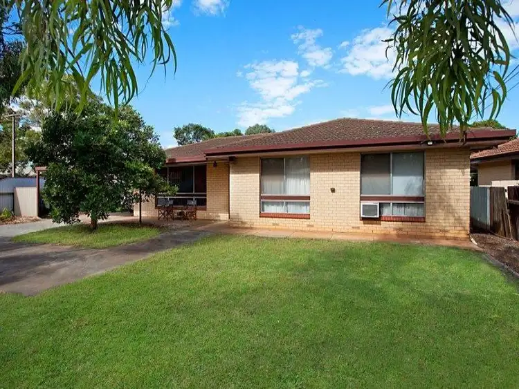 34 Traverse Ave, Salisbury North SA 5108