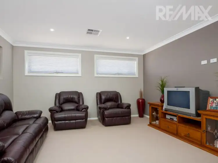 Fifth view of Homely house listing, 2/2 Clarence Place, Tatton NSW 2650
