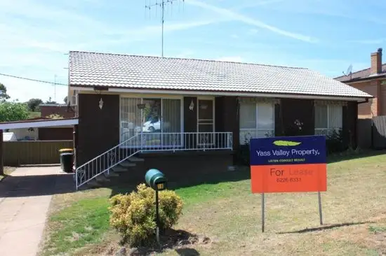 18 McBean Parade, Yass NSW 2582