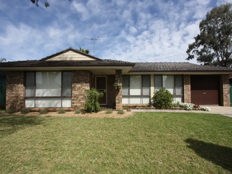 24 Nelson St, Minto NSW 2566
