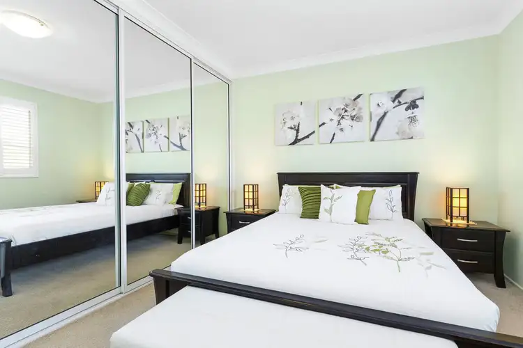 z7/158 Old Cleveland Road, Coorparoo QLD 4151