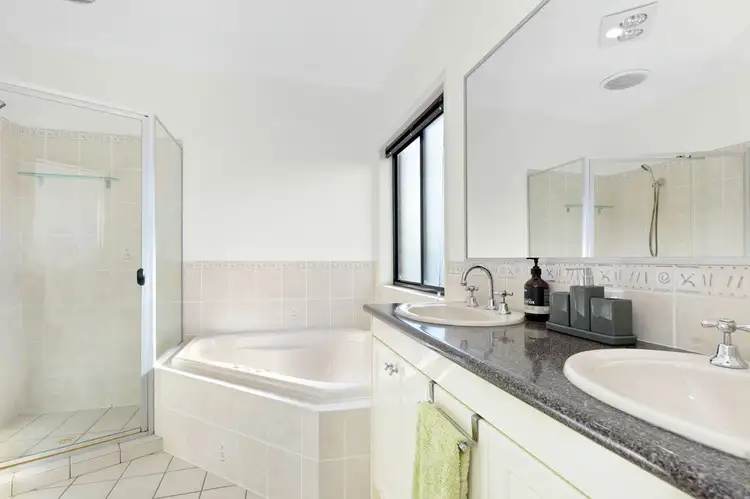 Sixth view of Homely house listing, 8 Hawkhurst Court, Murrumba Downs QLD 4503
