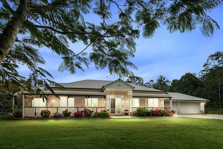 8 Stratford Park Drive, Pomona QLD 4568
