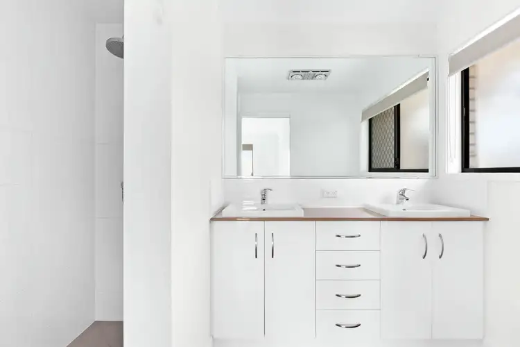 Fifth view of Homely house listing, 2 Cottonwood Crescent, Fernvale QLD 4306