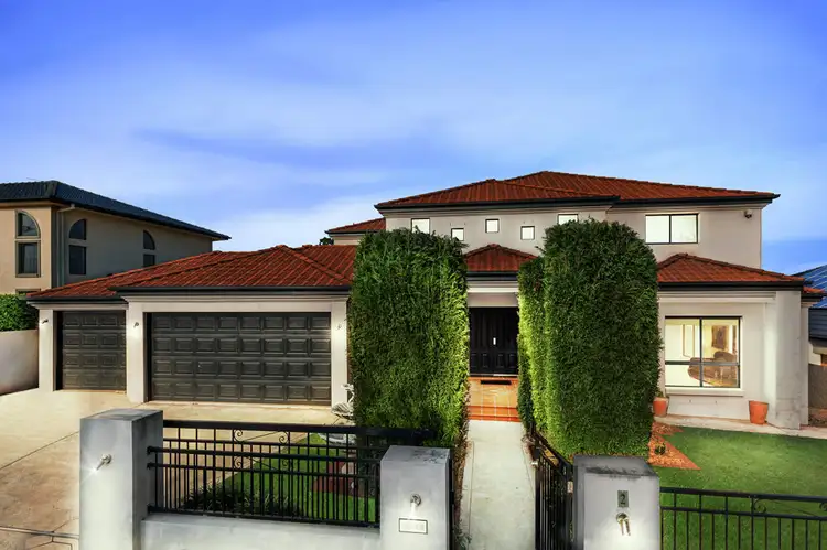 2 Melrose Close, Carindale QLD 4152